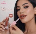 Shiny Lip Gloss - Image 4